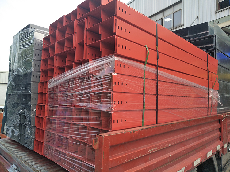 鍍鋅噴塑橋架施工時(shí)的關(guān)聯(lián)要求